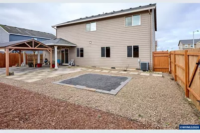 574 Prairie St, Woodburn, OR 97071 - Photo 6