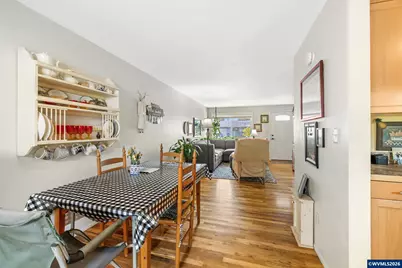 1315 Rainier Rd, Woodburn, OR 97071 - Photo 6