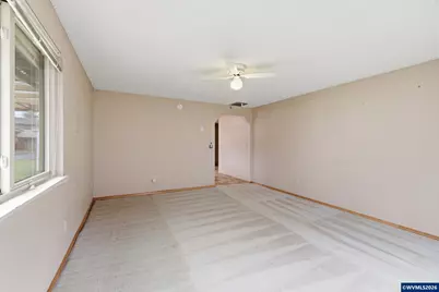 18501 SE Lincoln St, Portland, OR 97233 - Photo 12