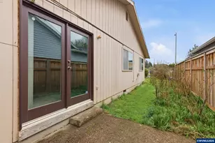 18501 SE Lincoln St, Portland, OR 97233 - Photo 24