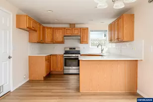 1830 Plateau St NE, Salem, OR 97305 - Photo 10