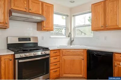 1830 Plateau St NE, Salem, OR 97305 - Photo 14