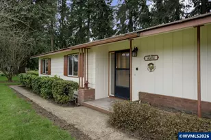 40690 McDowell Creek Dr, Lebanon, OR 97355 - Photo 4