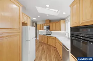 2120 Robins Ln SE, Salem, OR 97306 - Photo 12