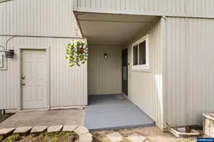 3828 Auburn Rd NE, Salem, OR 97301 - Photo 4