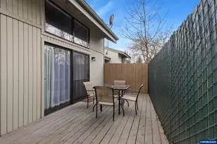 3828 Auburn Rd NE, Salem, OR 97301 - Photo 26