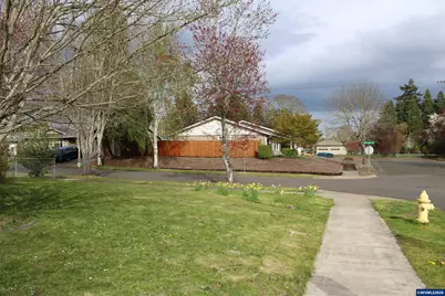 1713 Winchester St NW, Salem, OR 97304 - Photo 16