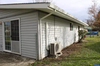 1713 Winchester St NW, Salem, OR 97304 - Photo 12