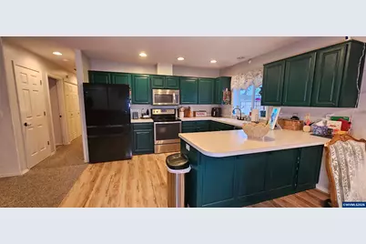 4986 Rebecca St NE, Salem, OR 97305 - Photo 8