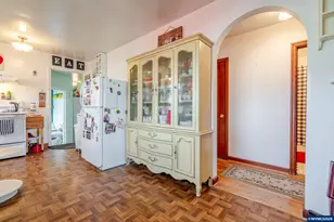 861 W 10th St, Junction City, OR 97448 - Photo 10