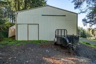 30550 Rancho Rd, Lebanon, OR 97355 - Photo 36