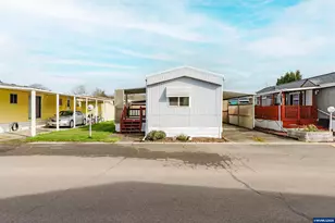 2901 E 2nd St, Newberg, OR 97132 - Photo 2