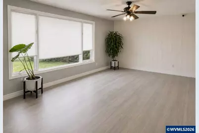 2042 Summit Av NW, Salem, OR 97304 - Photo 4