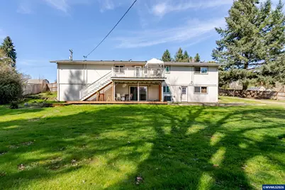 656 NW E Thornton Lake Dr, Albany, OR 97321 - Photo 2