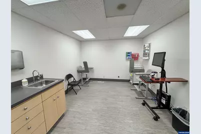 1535 Liberty (Ste B) St SE #B, Salem, OR 97302 - Photo 8