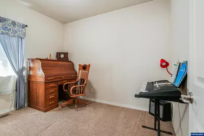 1231 SW 3rd Av, Mill City, OR 97360 - Photo 32