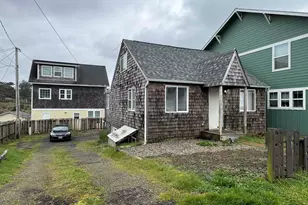 714 NW Coast St, Newport, OR 97365 - Photo 2