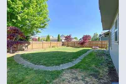 274 SW Bell Dr, Dallas, OR 97338 - Photo 14