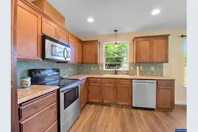 274 SW Bell Dr, Dallas, OR 97338 - Photo 28