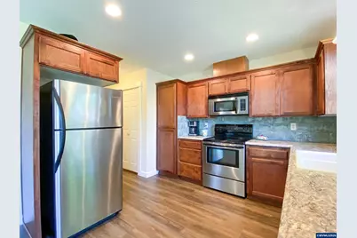 274 SW Bell Dr, Dallas, OR 97338 - Photo 26