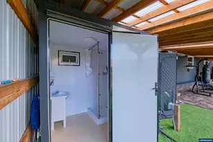 38415 Century Dr NE, Albany, OR 97322 - Photo 32