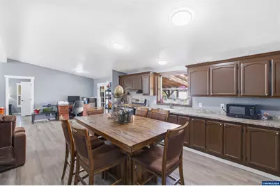 38415 Century Dr NE, Albany, OR 97322 - Photo 8