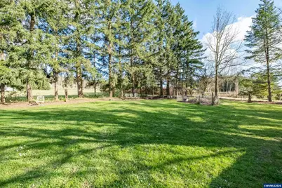 38423 Century Dr NE, Albany, OR 97322 - Photo 6