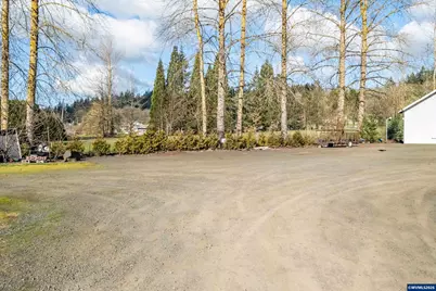 38423 Century Dr NE, Albany, OR 97322 - Photo 20