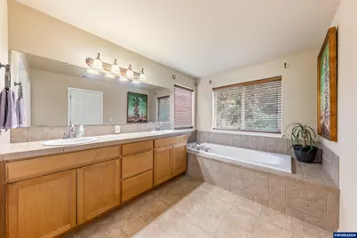 308 Holder Ln SE, Salem, OR 97306 - Photo 36