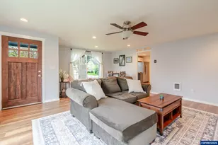 221 Jennings St, Lebanon, OR 97355 - Photo 8