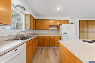 430 35th Ave SE, Albany, OR 97322 - Photo 6