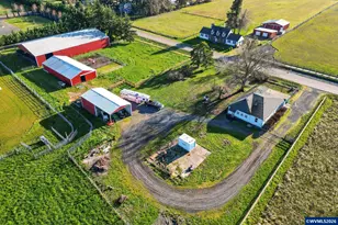 10093 Wiseacre NE Ln, Aurora, OR 97002 - Photo 2