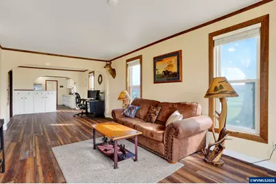 10093 Wiseacre NE Ln, Aurora, OR 97002 - Photo 12