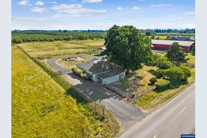 10093 Wiseacre Ln NE, Aurora, OR 97002 - Photo 1