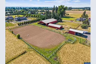 10093 Wiseacre Ln NE, Aurora, OR 97002 - Photo 4
