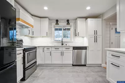 4835 Driftwood Ct NE, Salem, OR 97305 - Photo 16