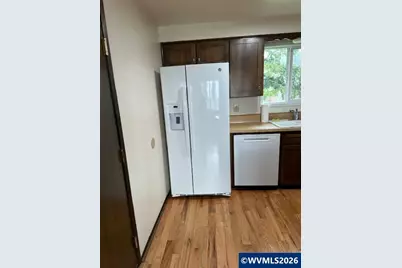 710 NE 5th St, Willamina, OR 97396 - Photo 4