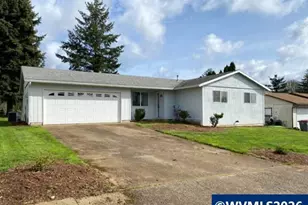 710 NE 5th St, Willamina, OR 97396 - Photo 1