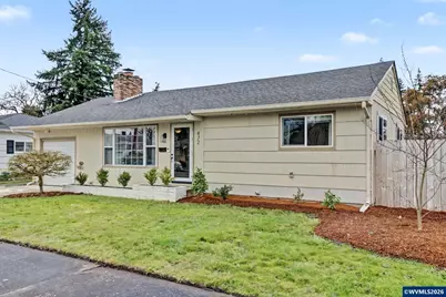 472 E St, Lebanon, OR 97355 - Photo 2