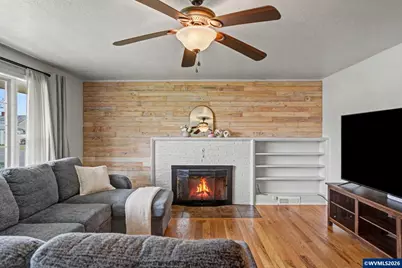 472 E St, Lebanon, OR 97355 - Photo 6