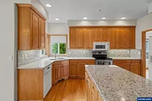 1470 Ranier Lp NW, Salem, OR 97304 - Photo 16