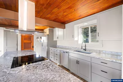 3025 Bailey Ln, Eugene, OR 97401 - Photo 8