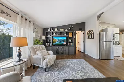 1377 SW Louise Dr, McMinnville, OR 97128 - Photo 6