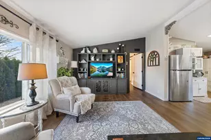 1377 SW Louise Dr, McMinnville, OR 97128 - Photo 6