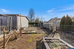 1377 SW Louise Dr, McMinnville, OR 97128 - Photo 36