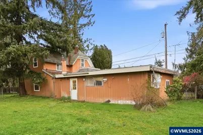 130 C St, Scotts Mills, OR 97375 - Photo 18