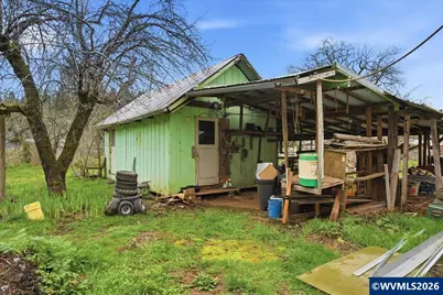 130 C St, Scotts Mills, OR 97375 - Photo 10