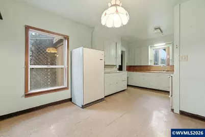 130 C St, Scotts Mills, OR 97375 - Photo 28