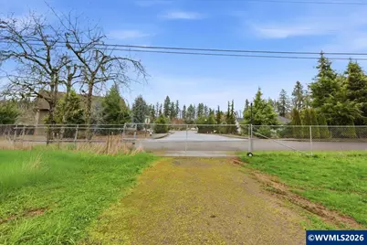 130 C St, Scotts Mills, OR 97375 - Photo 22