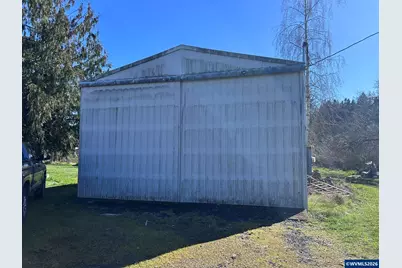 130 C St, Scotts Mills, OR 97375 - Photo 4